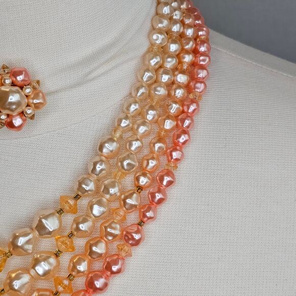Vintage Costume Jewelry Peach Ombre 4 Layer Faux Pearl Necklace Clip On Earrings - Picture 4 of 12